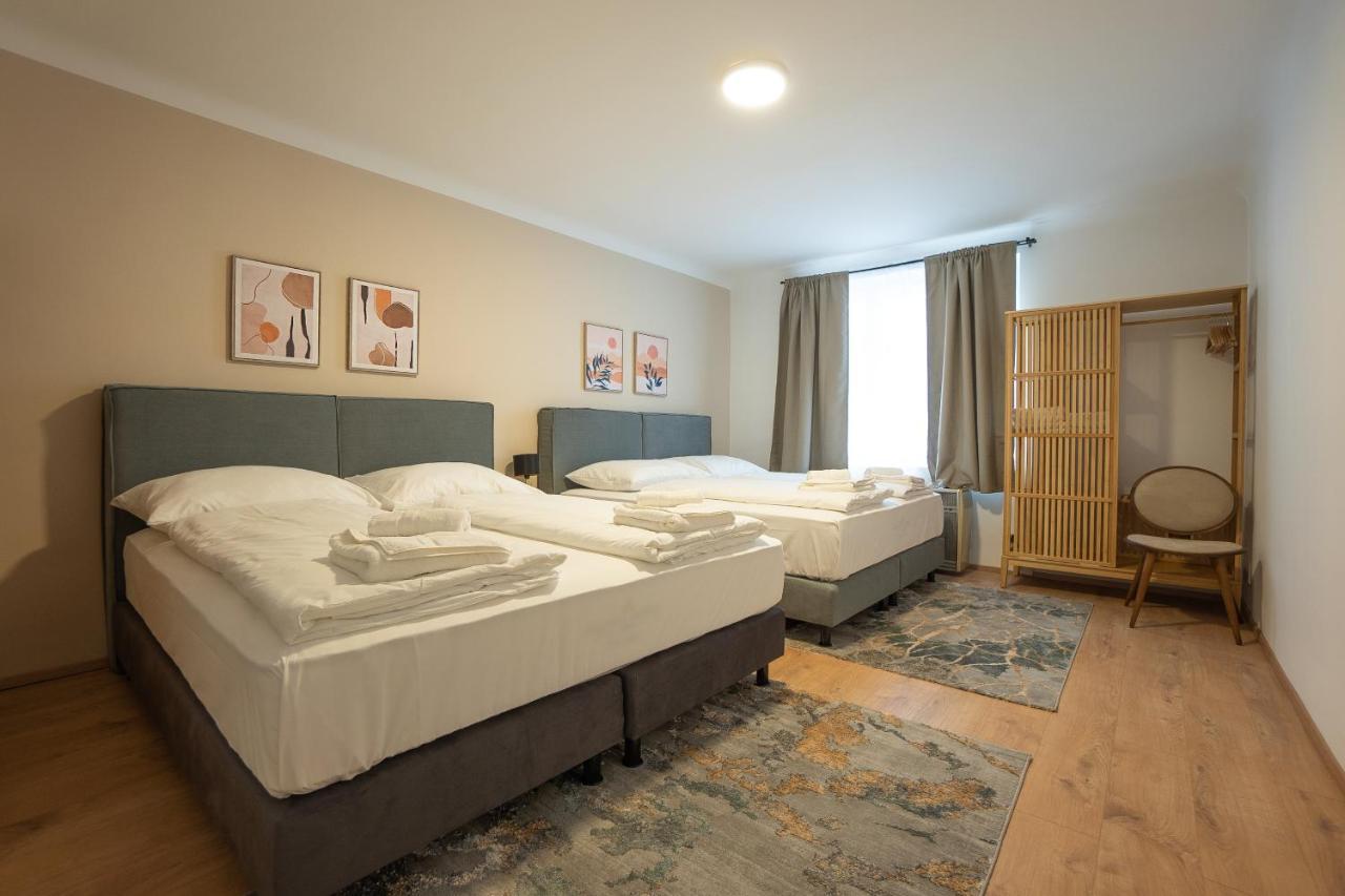 A 2-Bedroom Apartment With A King-Size Bed And A Balcony Is Located Just A 15-Minute Walk From Stephansplatz. Wien Eksteriør billede