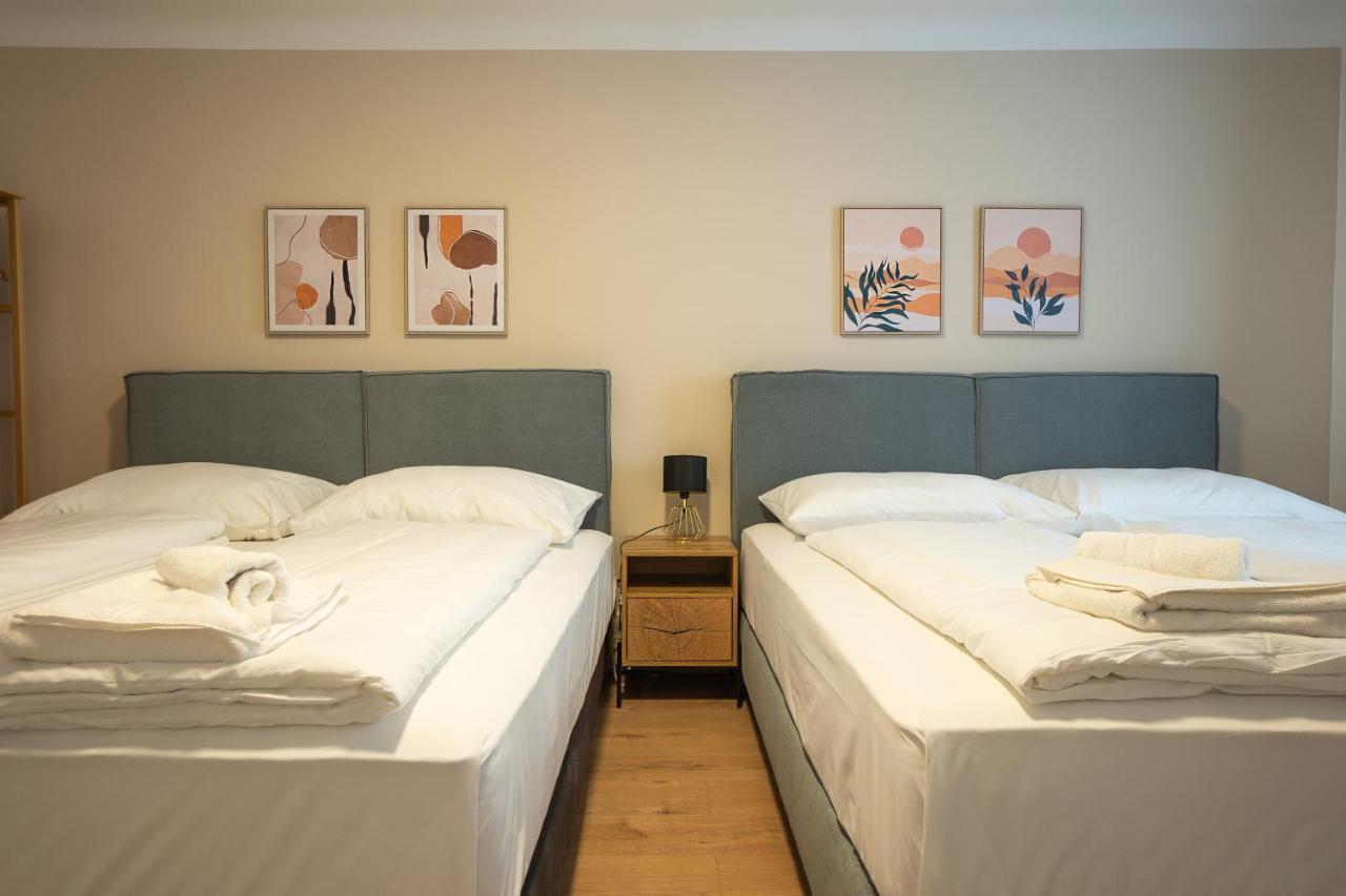 A 2-Bedroom Apartment With A King-Size Bed And A Balcony Is Located Just A 15-Minute Walk From Stephansplatz. Wien Eksteriør billede