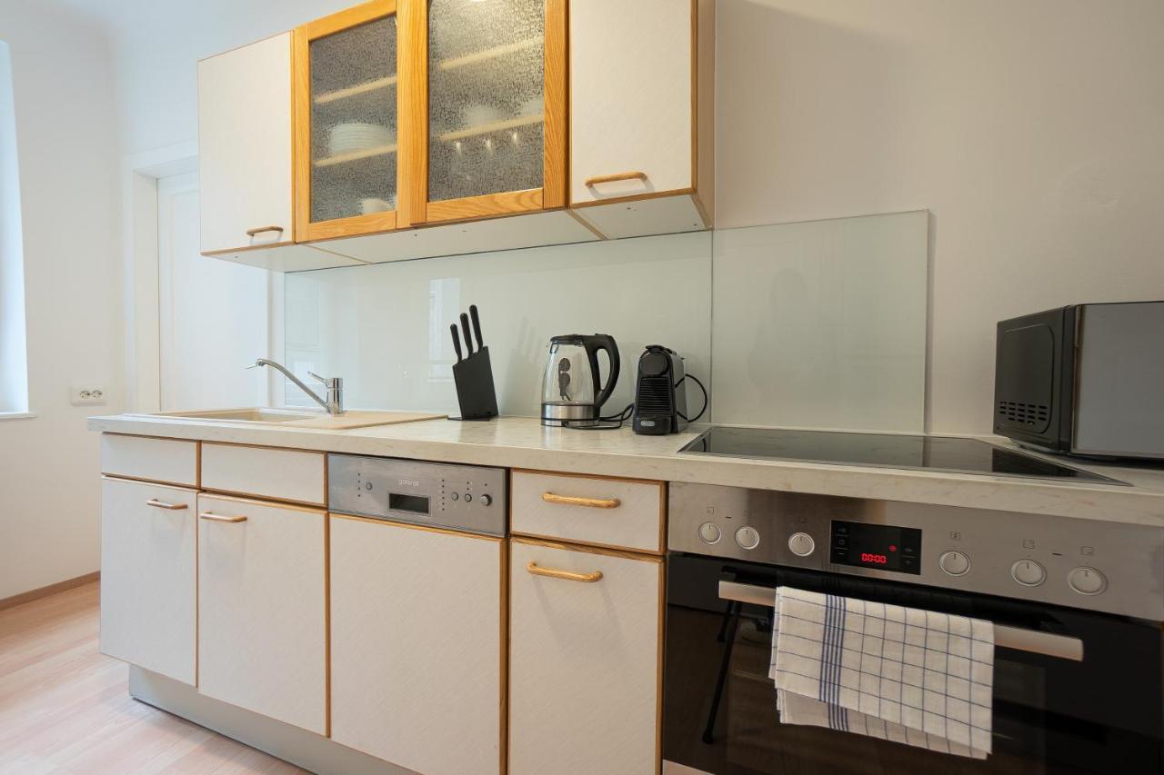 A 2-Bedroom Apartment With A King-Size Bed And A Balcony Is Located Just A 15-Minute Walk From Stephansplatz. Wien Eksteriør billede