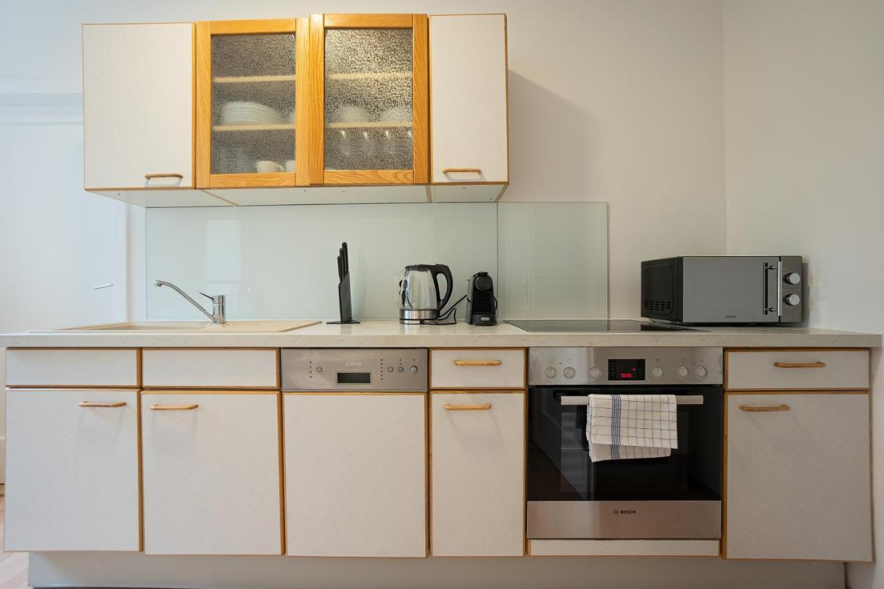A 2-Bedroom Apartment With A King-Size Bed And A Balcony Is Located Just A 15-Minute Walk From Stephansplatz. Wien Eksteriør billede